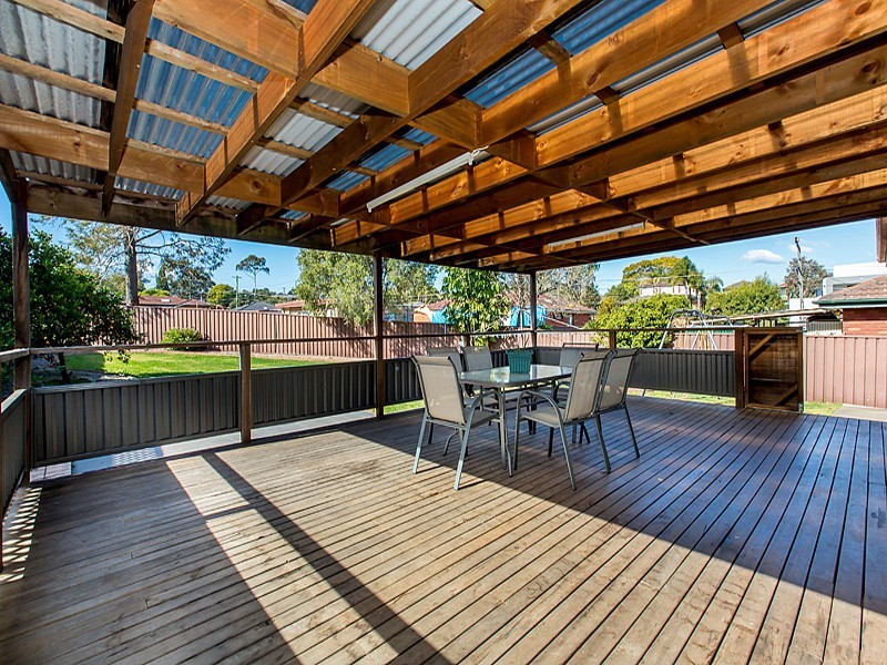 15 Whitemore Avenue, Georges Hall NSW 2198