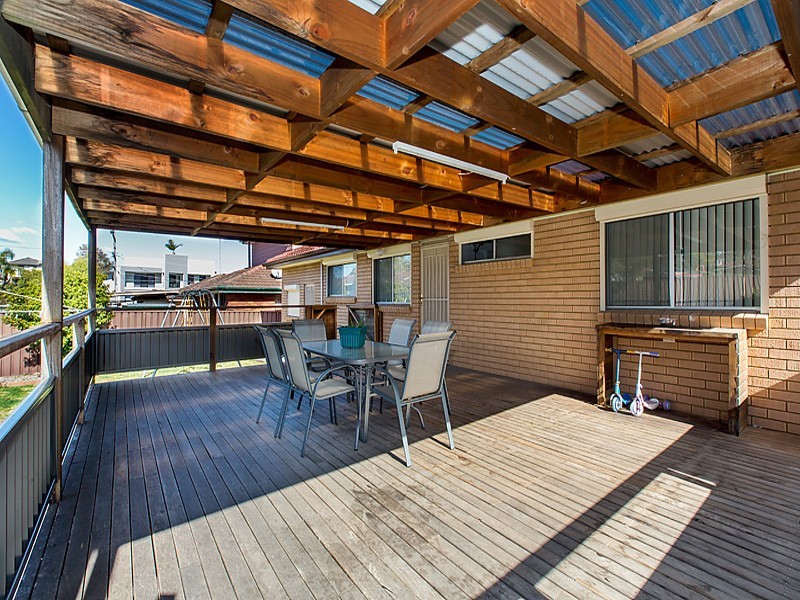 15 Whitemore Avenue, Georges Hall NSW 2198