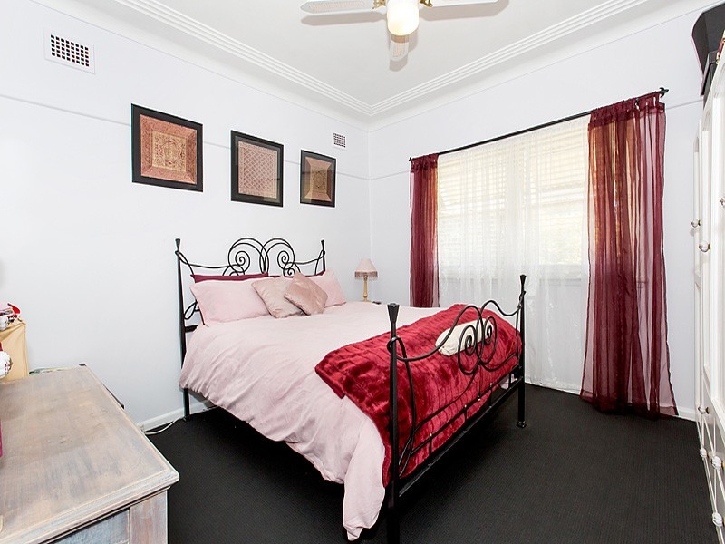 1 Hervey Street, Georges Hall NSW 2198