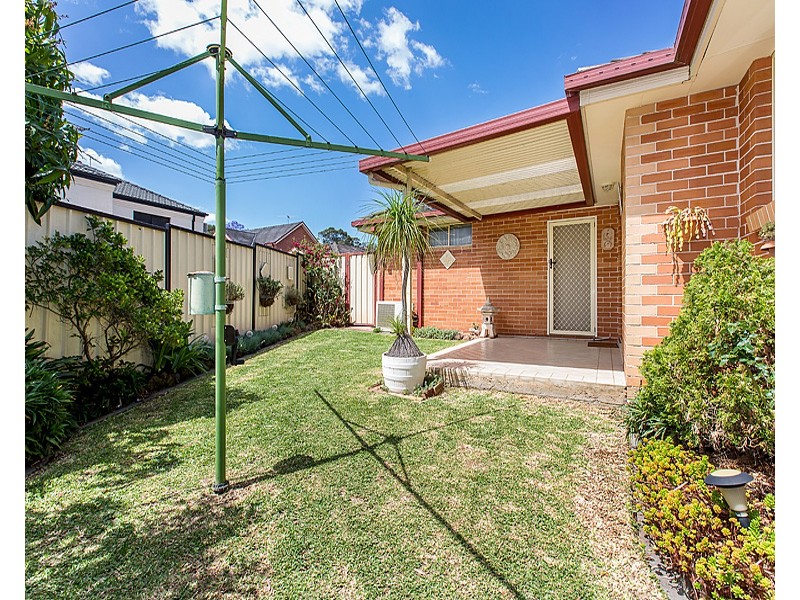 10/125 Rex Road, Georges Hall NSW 2198