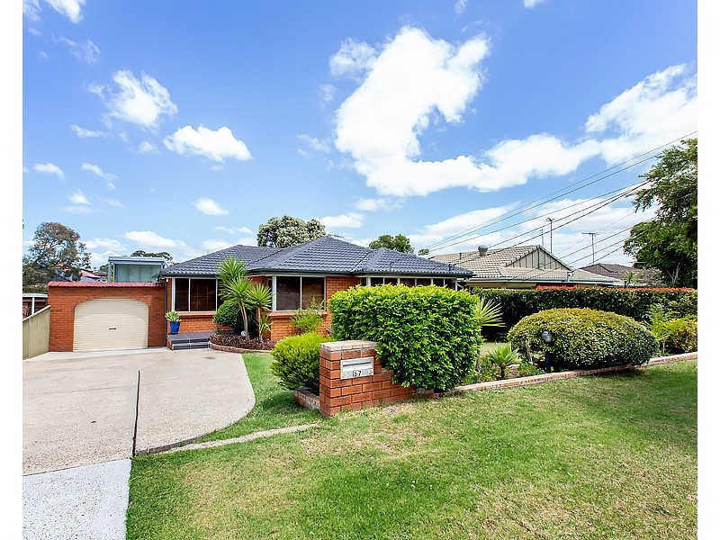 67 Caroline Crescent, Georges Hall NSW 2198