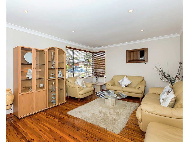 67 Caroline Crescent, Georges Hall NSW 2198