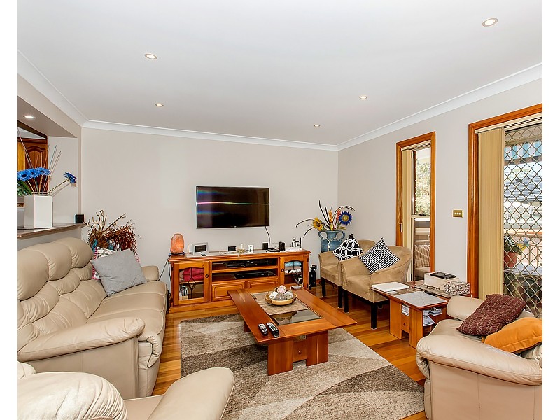 67 Caroline Crescent, Georges Hall NSW 2198