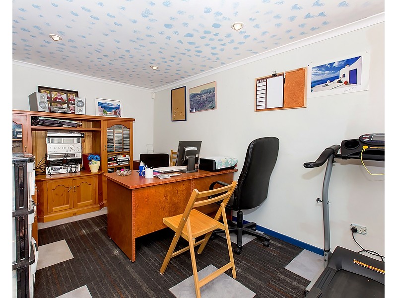 67 Caroline Crescent, Georges Hall NSW 2198