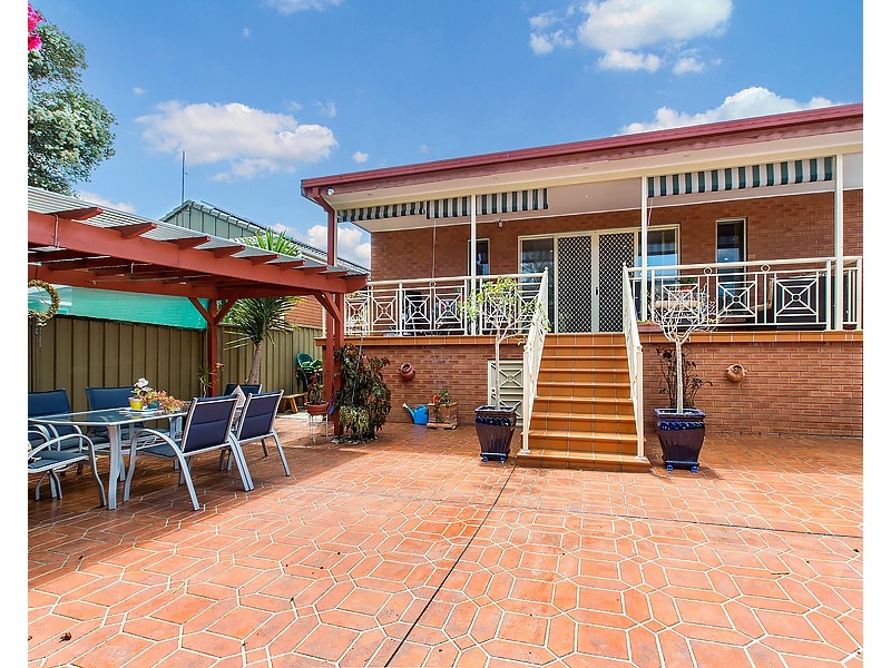 67 Caroline Crescent, Georges Hall NSW 2198