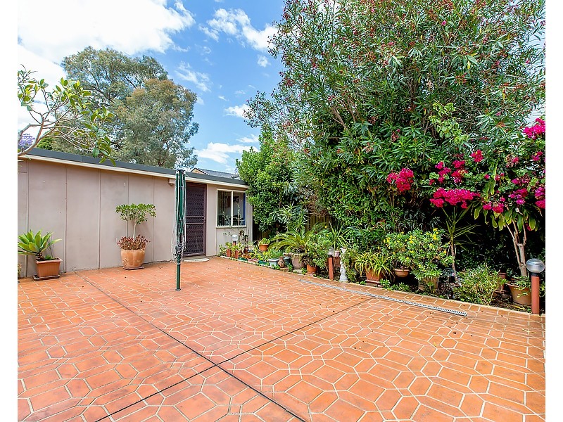 67 Caroline Crescent, Georges Hall NSW 2198