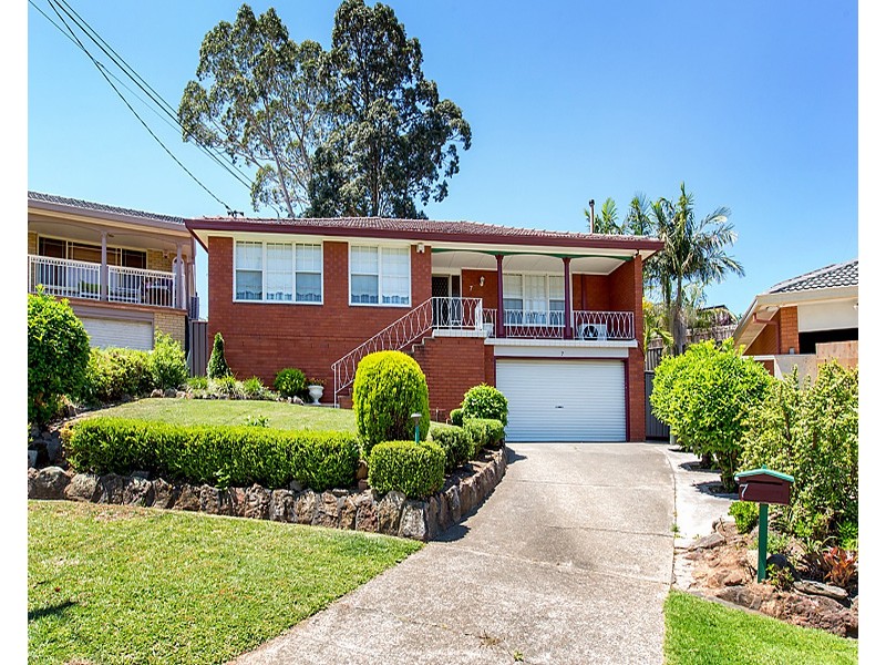 7 Barlow Place, Georges Hall NSW 2198
