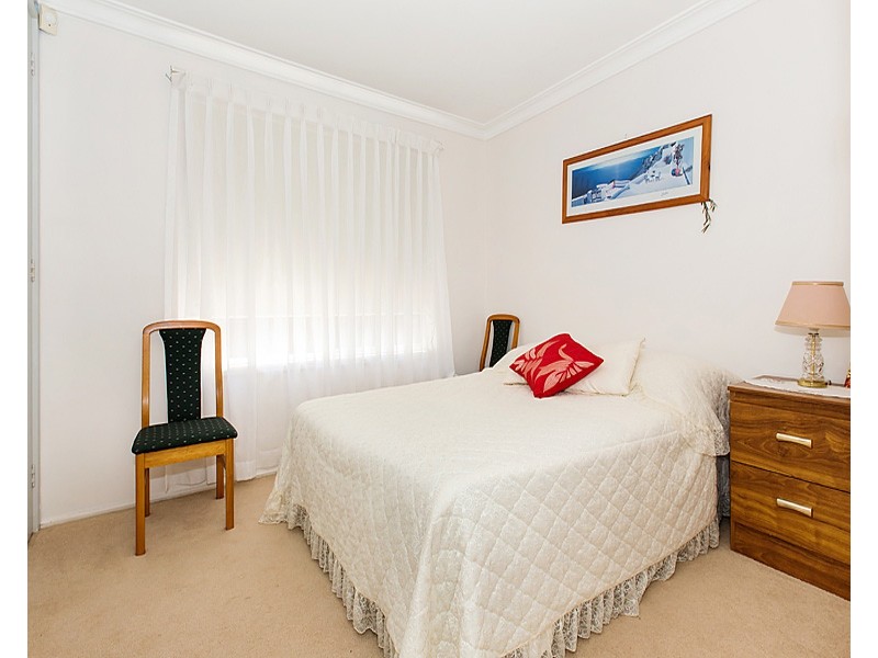 7 Barlow Place, Georges Hall NSW 2198