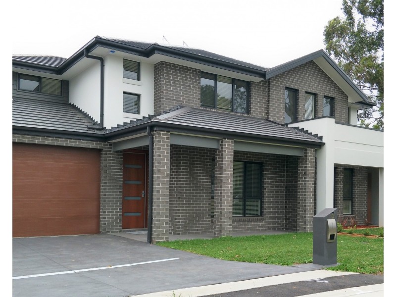 6a Erica Crescent, Georges Hall NSW 2198