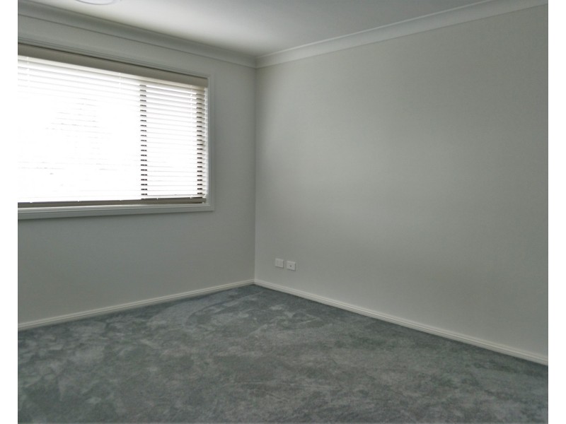 6a Erica Crescent, Georges Hall NSW 2198