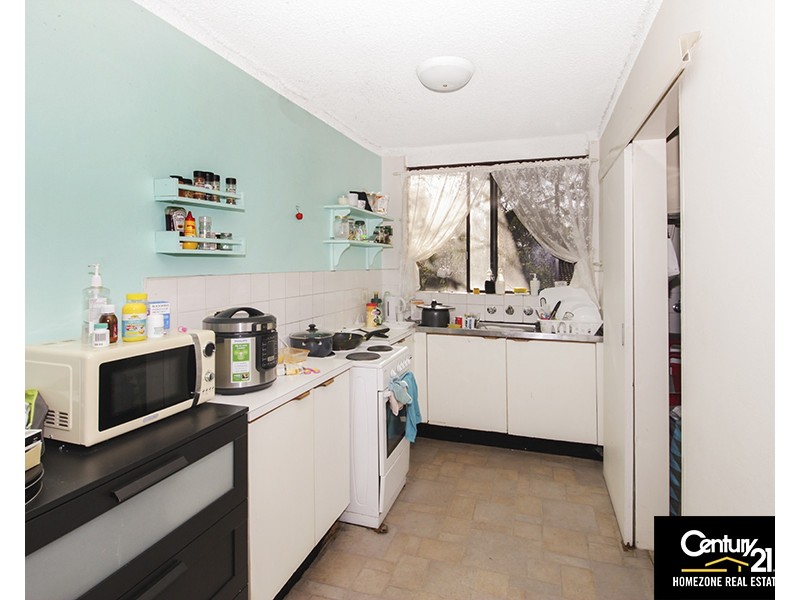 28/168 Greenacre Road, Bankstown NSW 2200