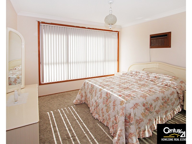 5 Allena Close, Georges Hall NSW 2198