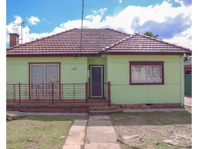 130 Roberts Road, Greenacre NSW 2190
