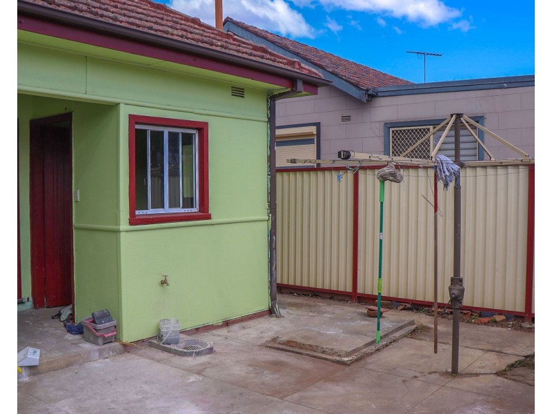 130 Roberts Road, Greenacre NSW 2190