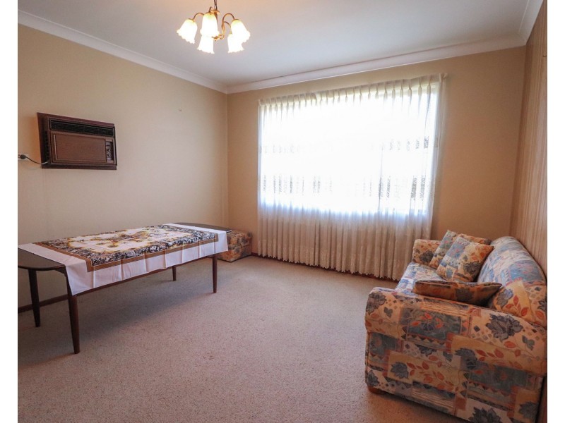 66 Carnavon Crescent, Georges Hall NSW 2198