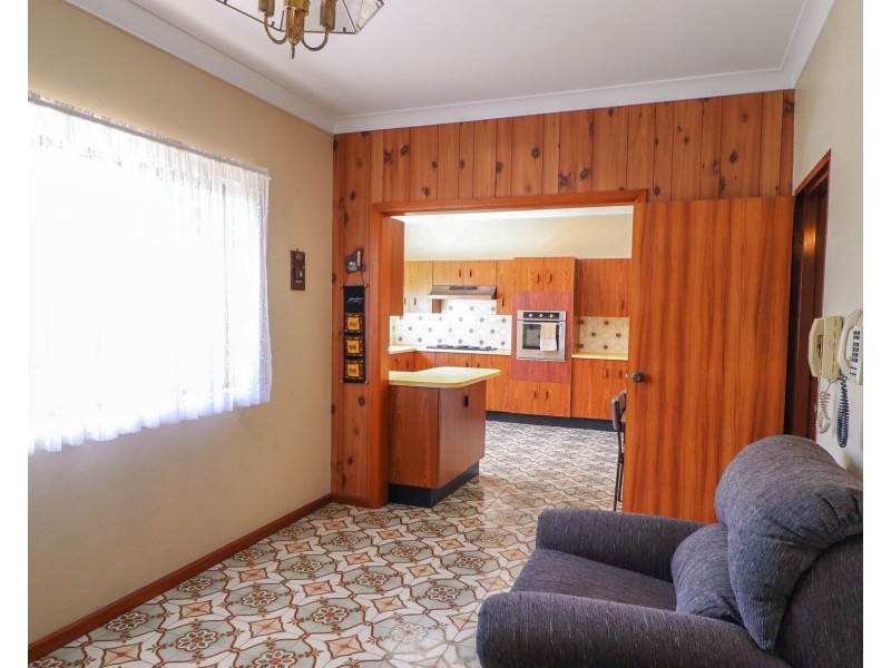 66 Carnavon Crescent, Georges Hall NSW 2198