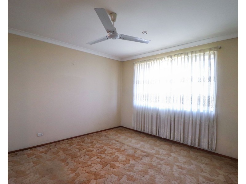 66 Carnavon Crescent, Georges Hall NSW 2198