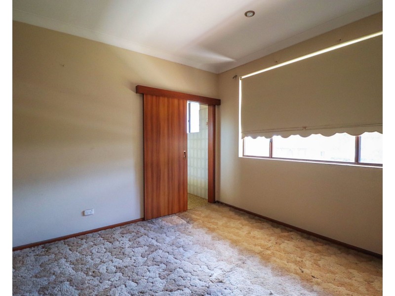 66 Carnavon Crescent, Georges Hall NSW 2198