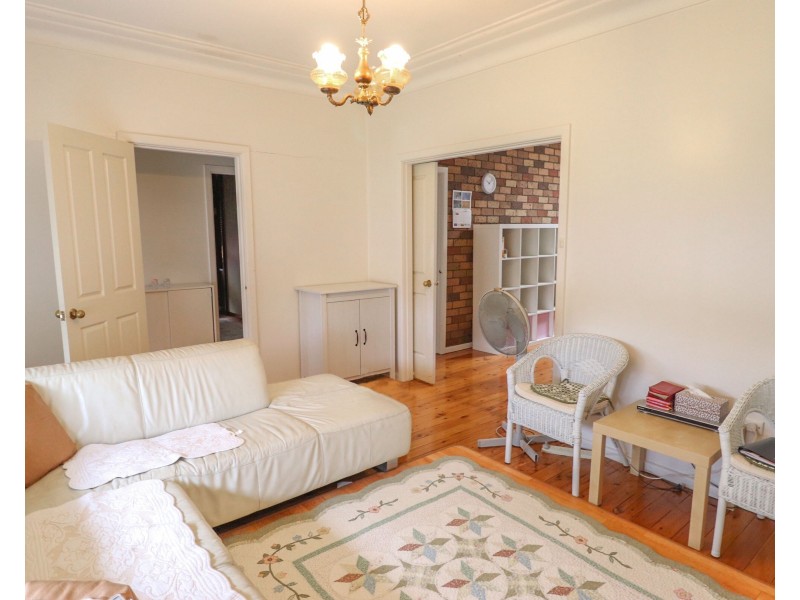 311 Waterloo Road, Greenacre NSW 2190