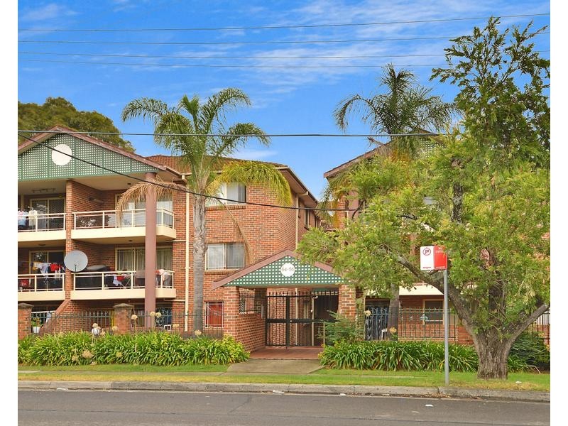 15/54 Sir Joseph Banks Street, Bankstown NSW 2200
