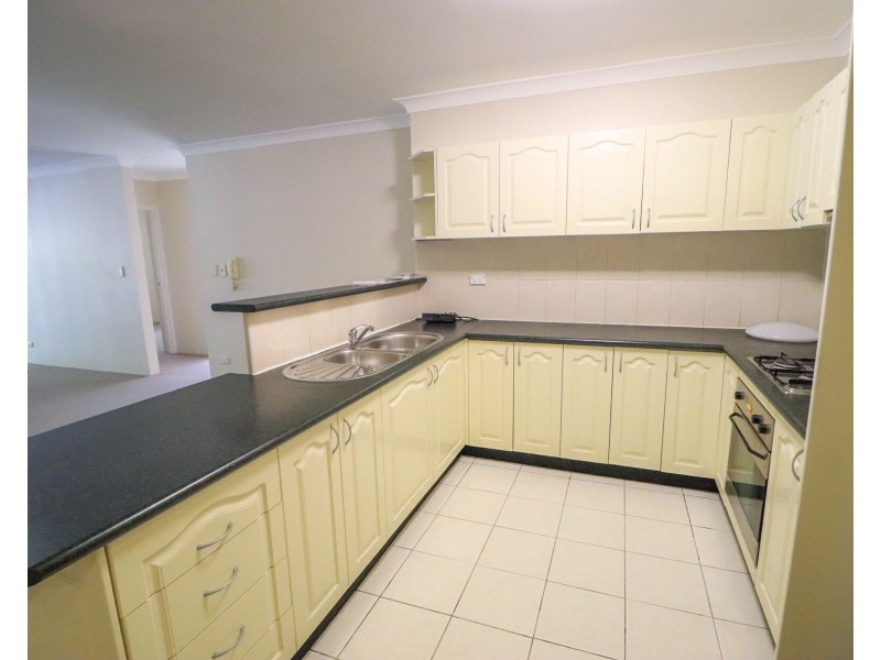 10/35 Cairds Avenue, Bankstown NSW 2200