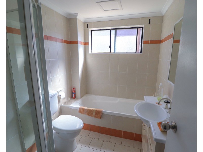 10/35 Cairds Avenue, Bankstown NSW 2200