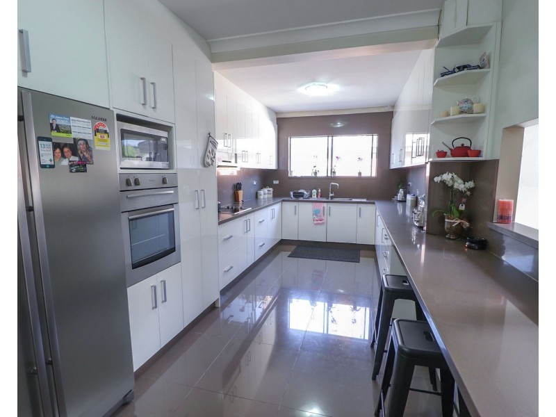 13 Ashcroft St, Georges Hall NSW 2198