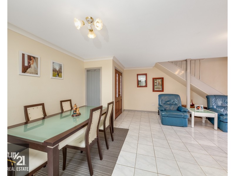 1/60 Gleeson Avenue, Condell Park NSW 2200