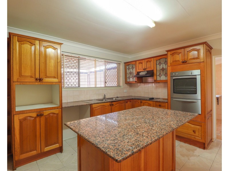 37 Amaroo Avenue, Georges Hall NSW 2198