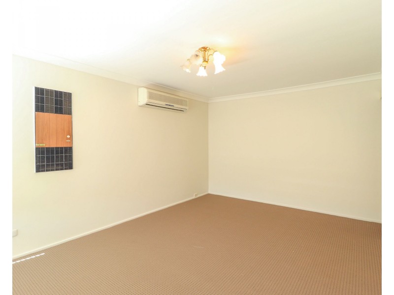 37 Amaroo Avenue, Georges Hall NSW 2198