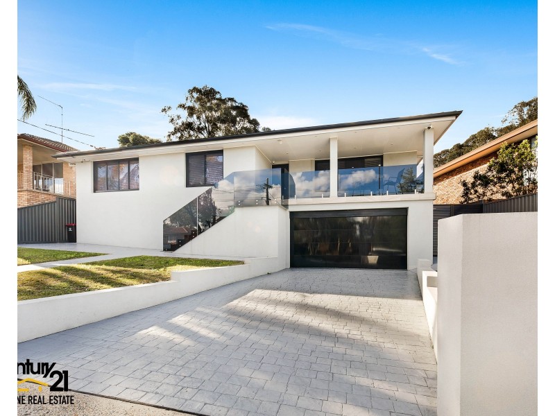 32  Sturt Avenue, Georges Hall NSW 2198