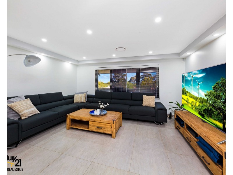 32  Sturt Avenue, Georges Hall NSW 2198