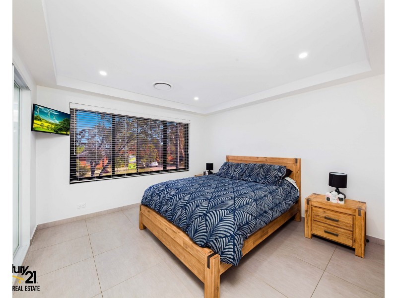 32  Sturt Avenue, Georges Hall NSW 2198