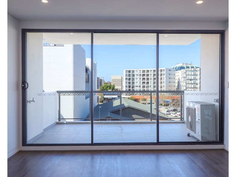 405/76 Kitchener Pde, Bankstown NSW 2200