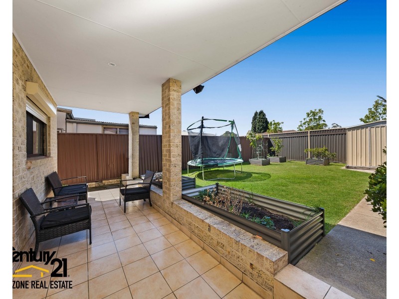 5 Rex Road, Georges Hall NSW 2198