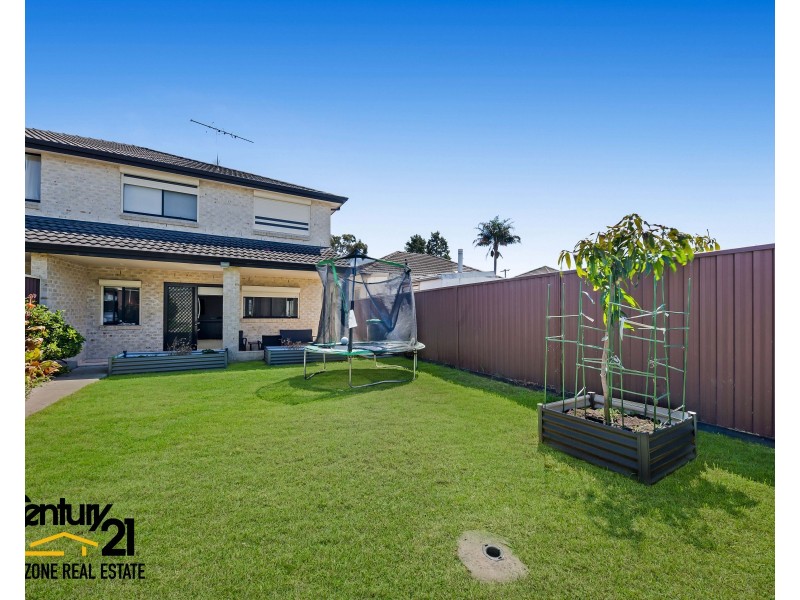 5 Rex Road, Georges Hall NSW 2198