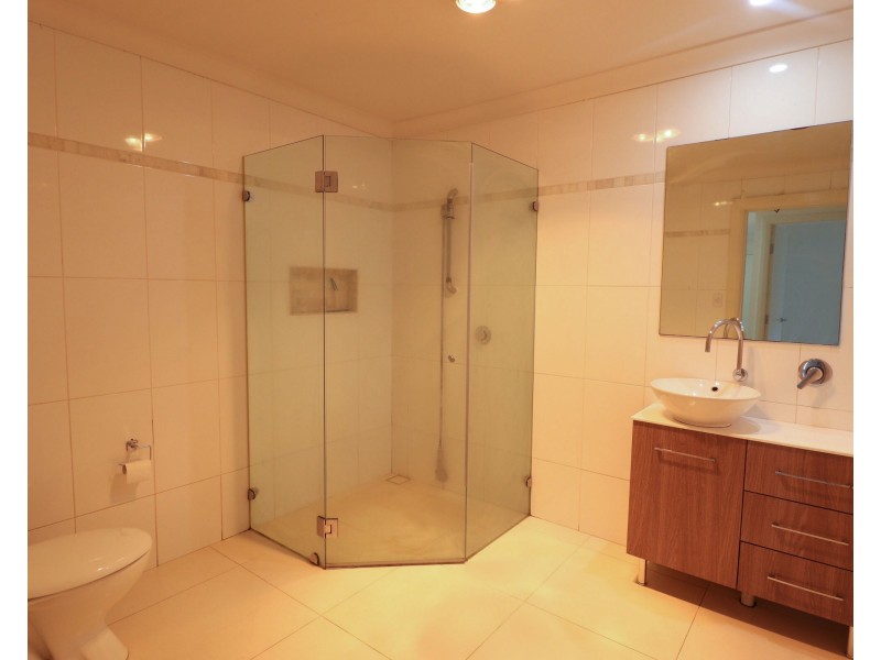 132 Rex Road, Georges Hall NSW 2198