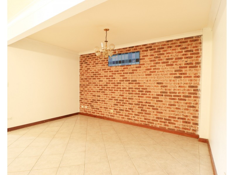 1/5  Eldon Ave, Georges Hall NSW 2198