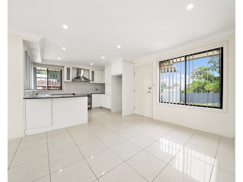 132  Rex Road, Georges Hall NSW 2198