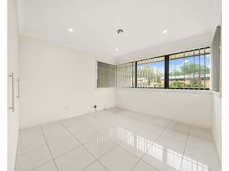 132  Rex Road, Georges Hall NSW 2198