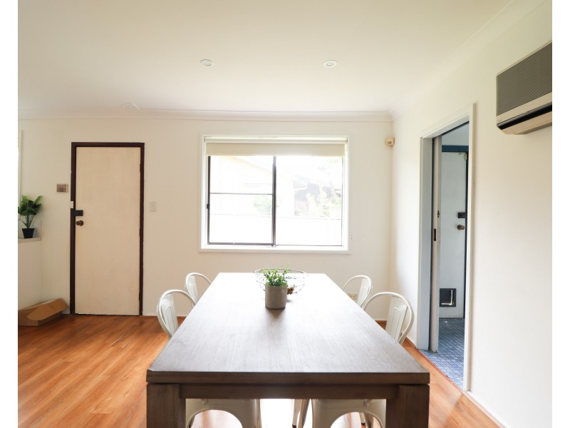 19 Jacaranda Drive, Georges Hall NSW 2198