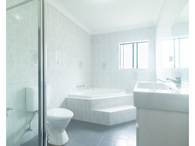 1/24 Railway Parade, Condell Park NSW 2200