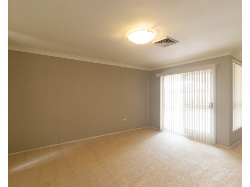 62 Sturt Avenue, Georges Hall NSW 2198