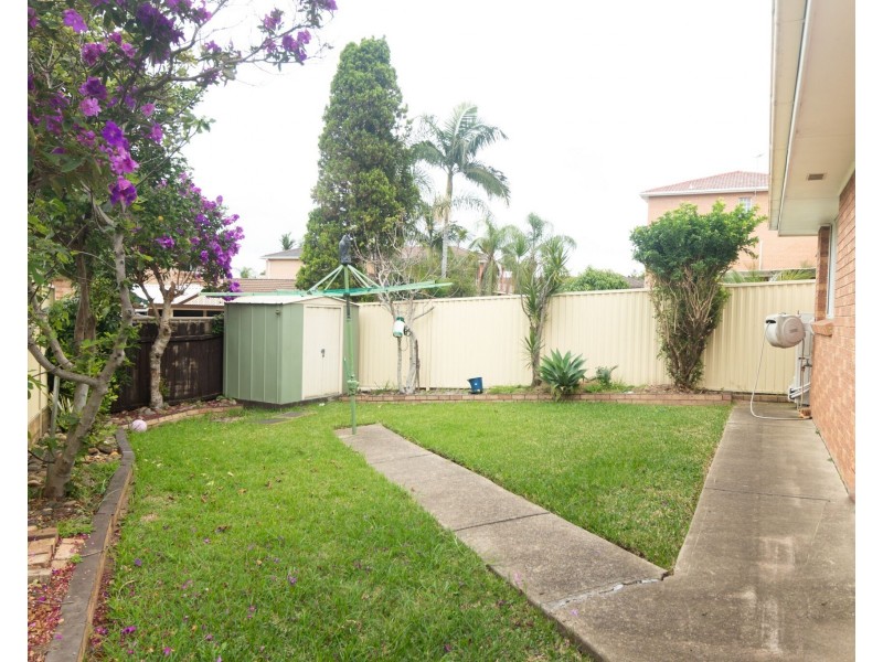 62 Sturt Avenue, Georges Hall NSW 2198