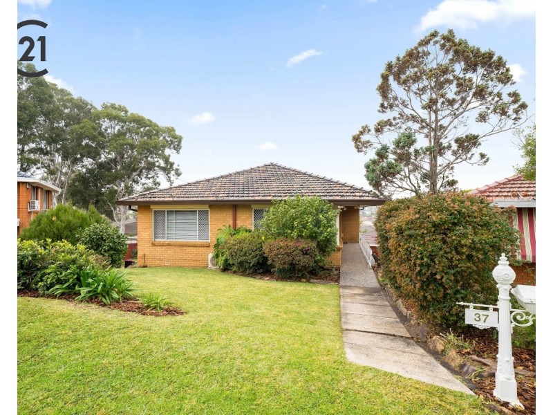 37 Saric Avenue, Georges Hall NSW 2198