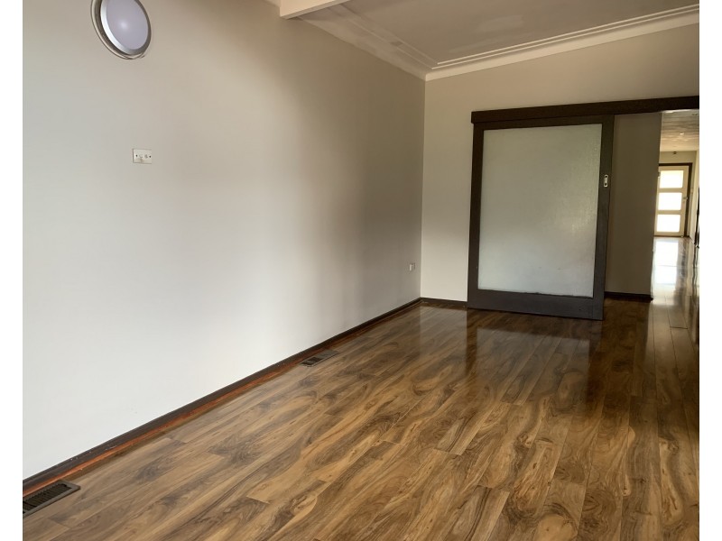 1 Lionel Street, Georges Hall NSW 2198