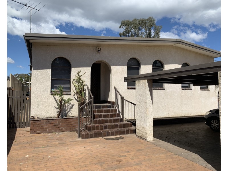 1 Lionel Street, Georges Hall NSW 2198