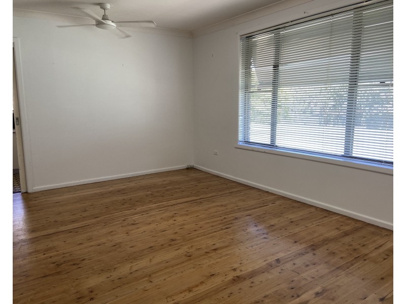 5B Haig Avenue, Georges Hall NSW 2198