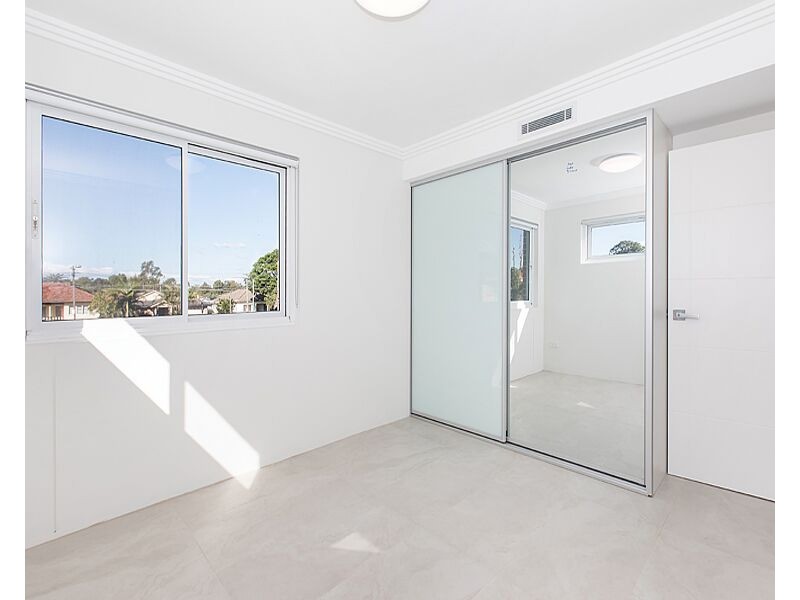 1/48a Haig Avenue, Georges Hall NSW 2198