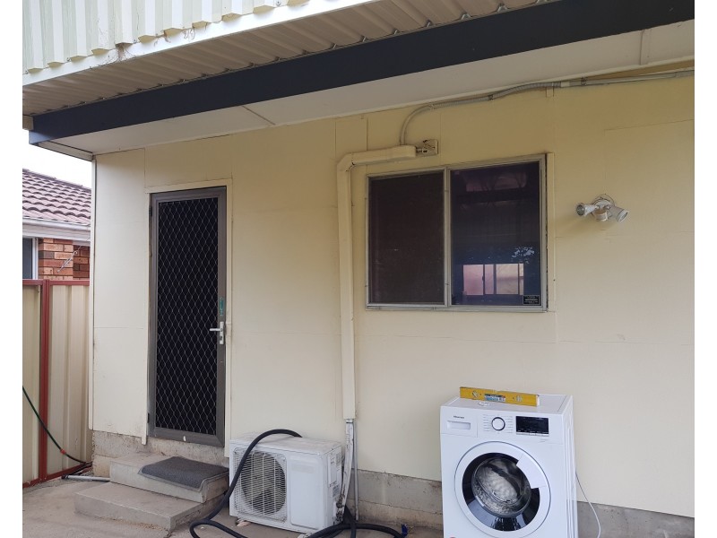 2/8 Olive Street, Condell Park NSW 2200